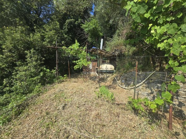 casa indipendente in vendita a Genova in zona Rivarolo
