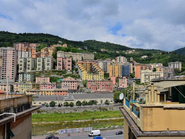 appartamento in vendita a Genova in zona Marassi