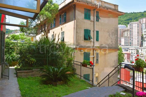 appartamento in vendita a Genova in zona Marassi