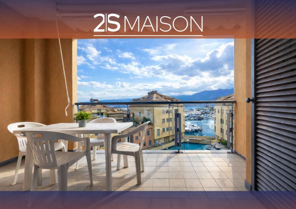 appartamento in vendita a Genova in zona Sestri Ponente