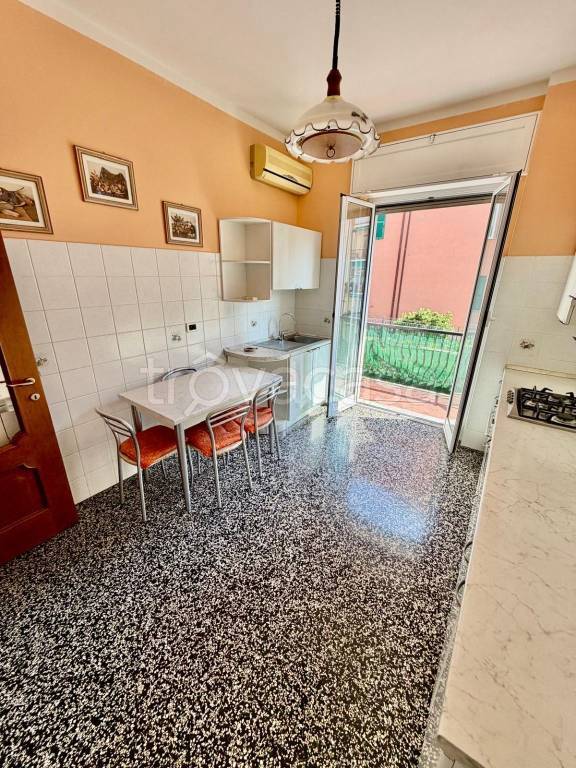 appartamento in vendita a Genova in zona Bolzaneto
