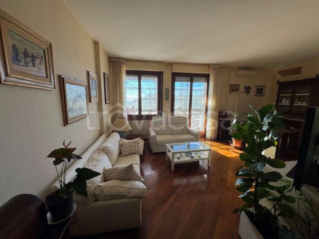 appartamento in vendita a Genova in zona Pegli