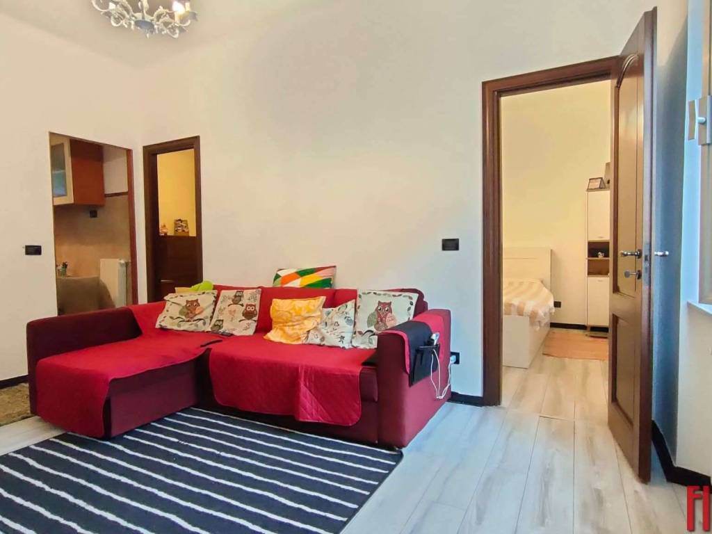 appartamento in vendita a Genova in zona Rivarolo