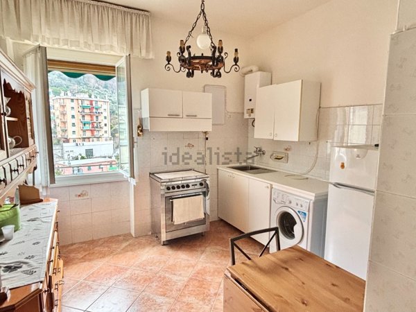 appartamento in vendita a Genova in zona Quezzi