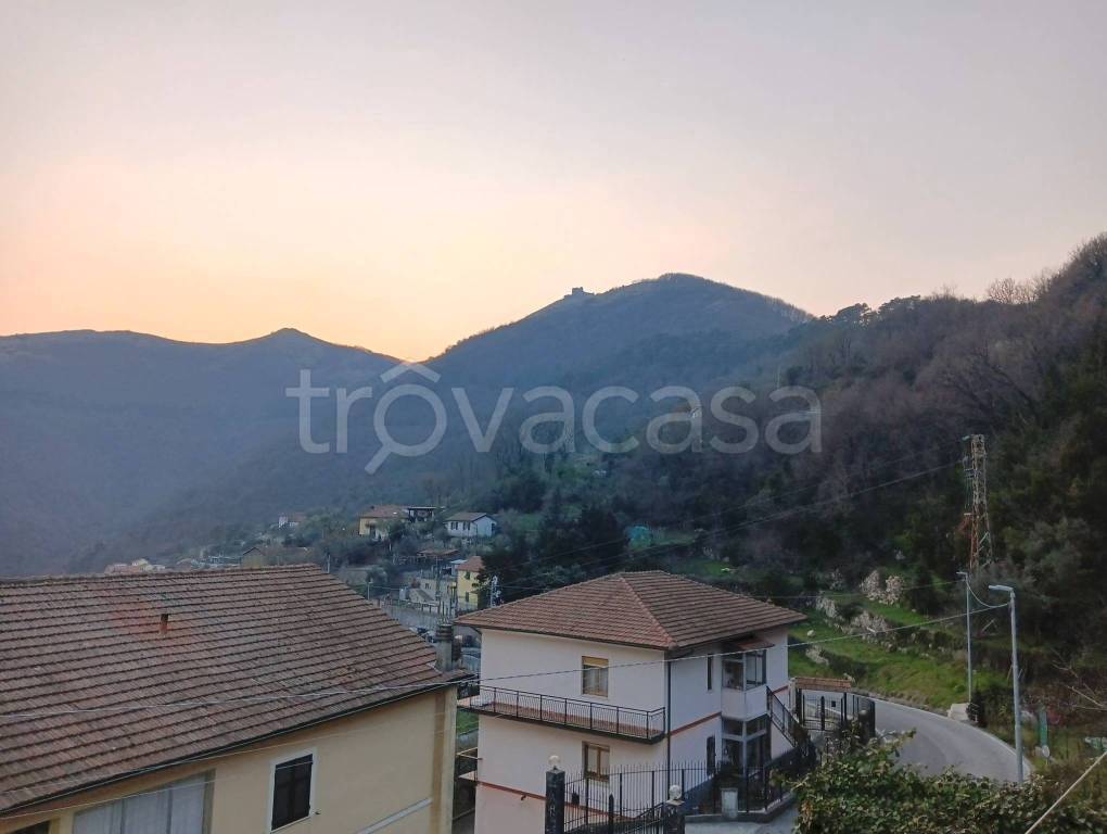 appartamento in vendita a Genova in zona Molassana