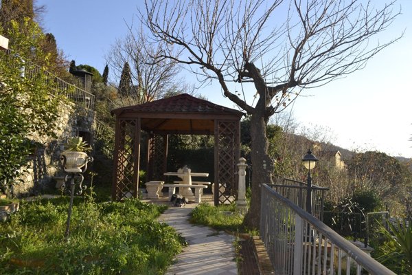 appartamento in vendita a Genova in zona Quezzi