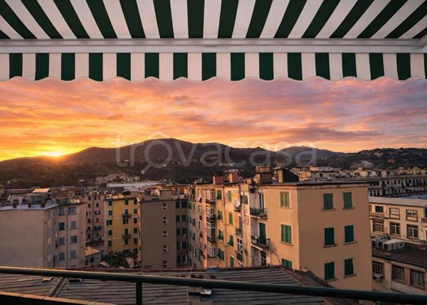 appartamento in vendita a Genova in zona Rivarolo