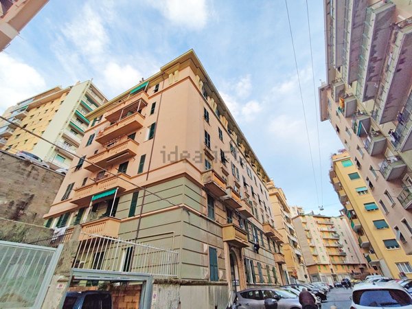 appartamento in vendita a Genova in zona Sampierdarena