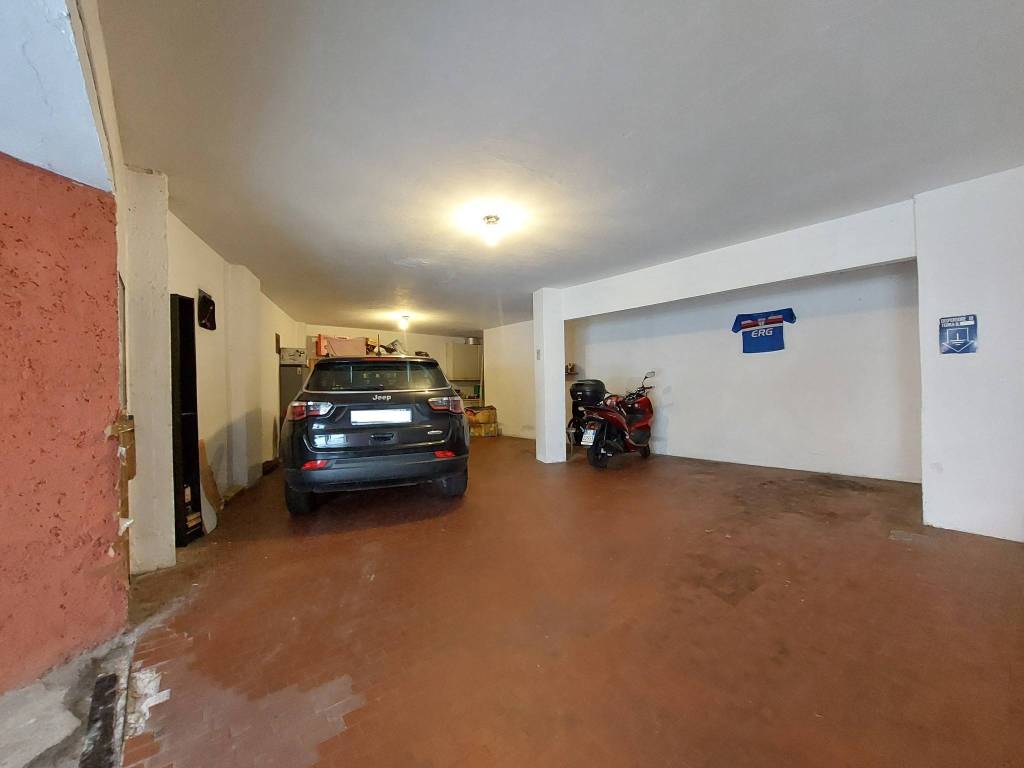 ufficio in vendita a Genova in zona Sampierdarena