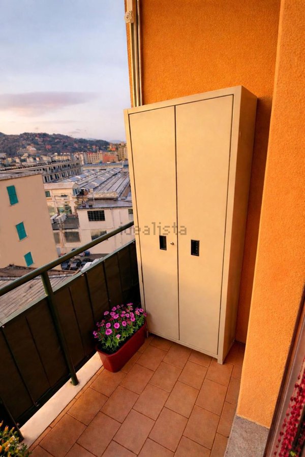 appartamento in vendita a Genova in zona Rivarolo