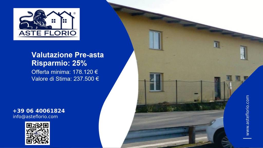 locale commerciale in vendita a Genova in zona Rivarolo