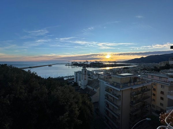 appartamento in vendita a Genova in zona Pegli