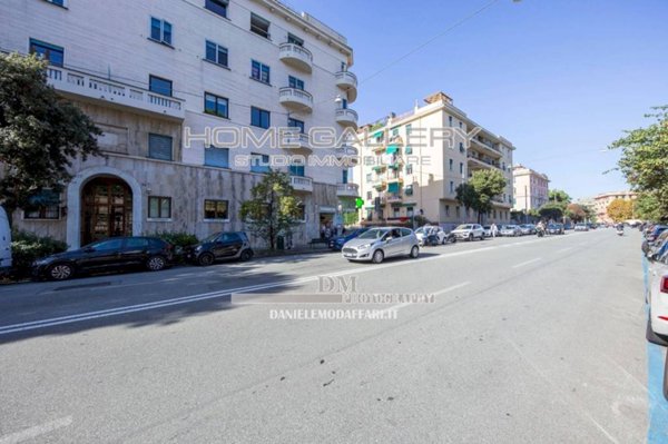 ufficio in vendita a Genova in zona Albaro