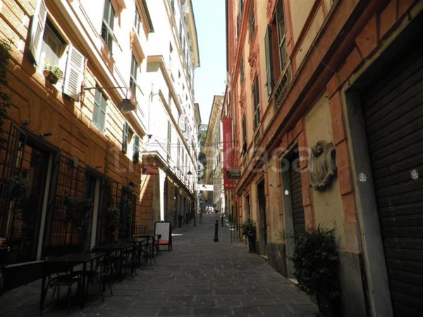 appartamento in vendita a Genova in zona Sottoripa / Maddalena / Molo