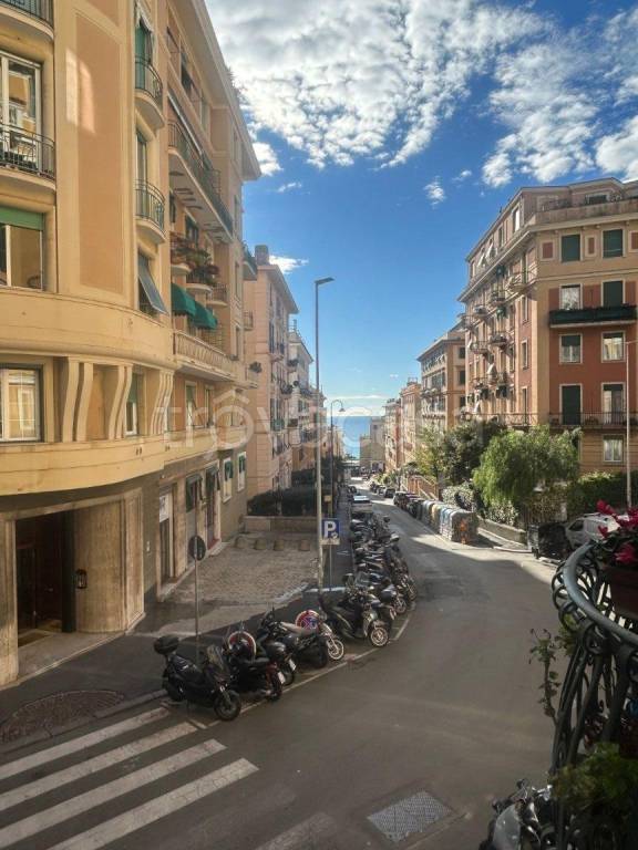 appartamento in vendita a Genova in zona Albaro