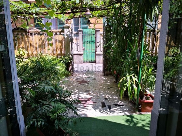 casa semindipendente in vendita a Genova in zona Sestri Ponente