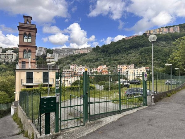 appartamento in vendita a Genova in zona San Gottardo/Sant'Eusebio