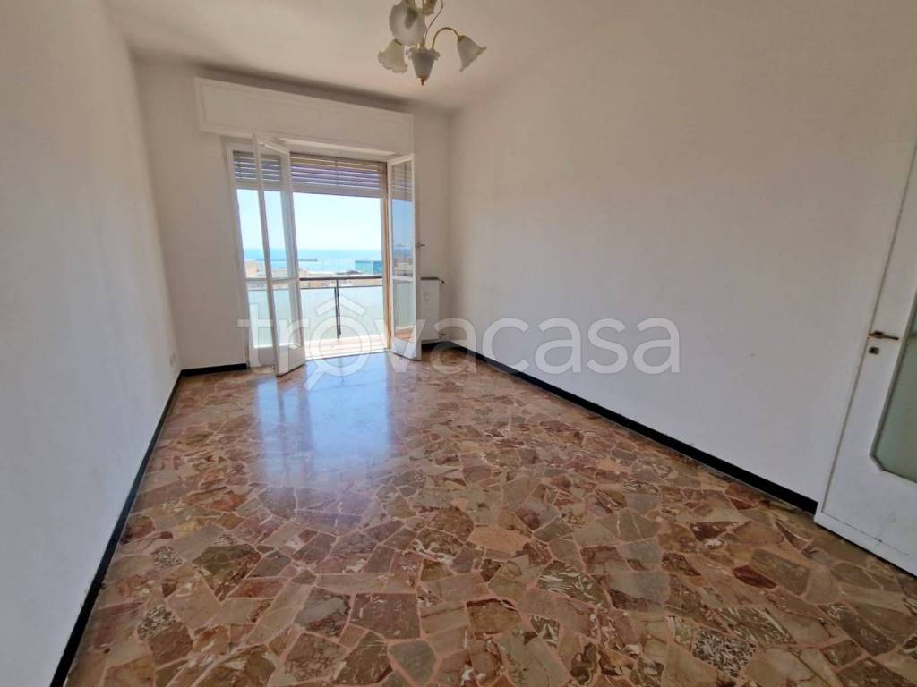 appartamento in vendita a Genova in zona Palmaro / Pra'