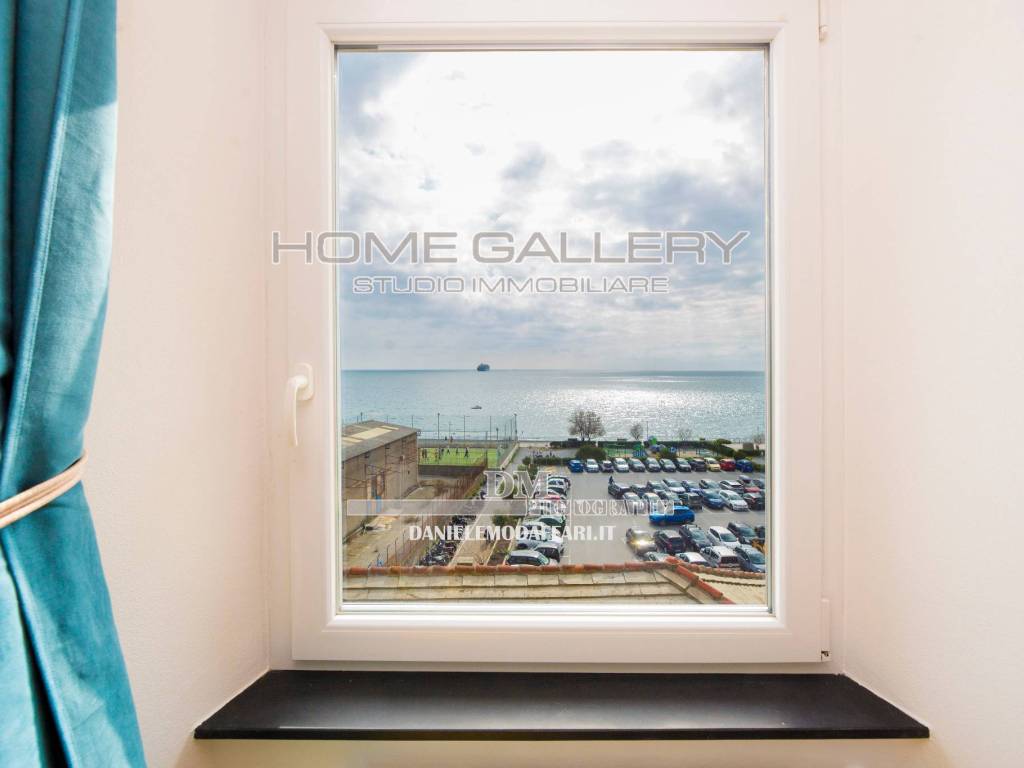 appartamento in vendita a Genova in zona Voltri