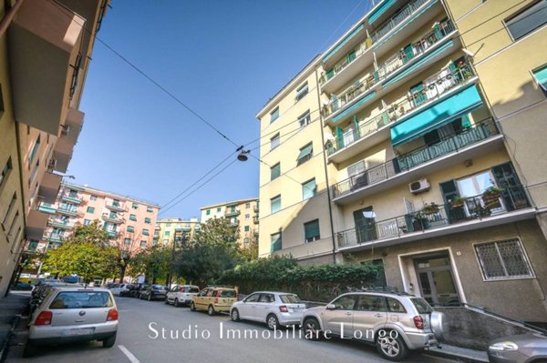 appartamento in vendita a Genova in zona Sestri Ponente