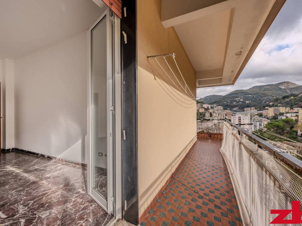 appartamento in vendita a Genova in zona Quezzi
