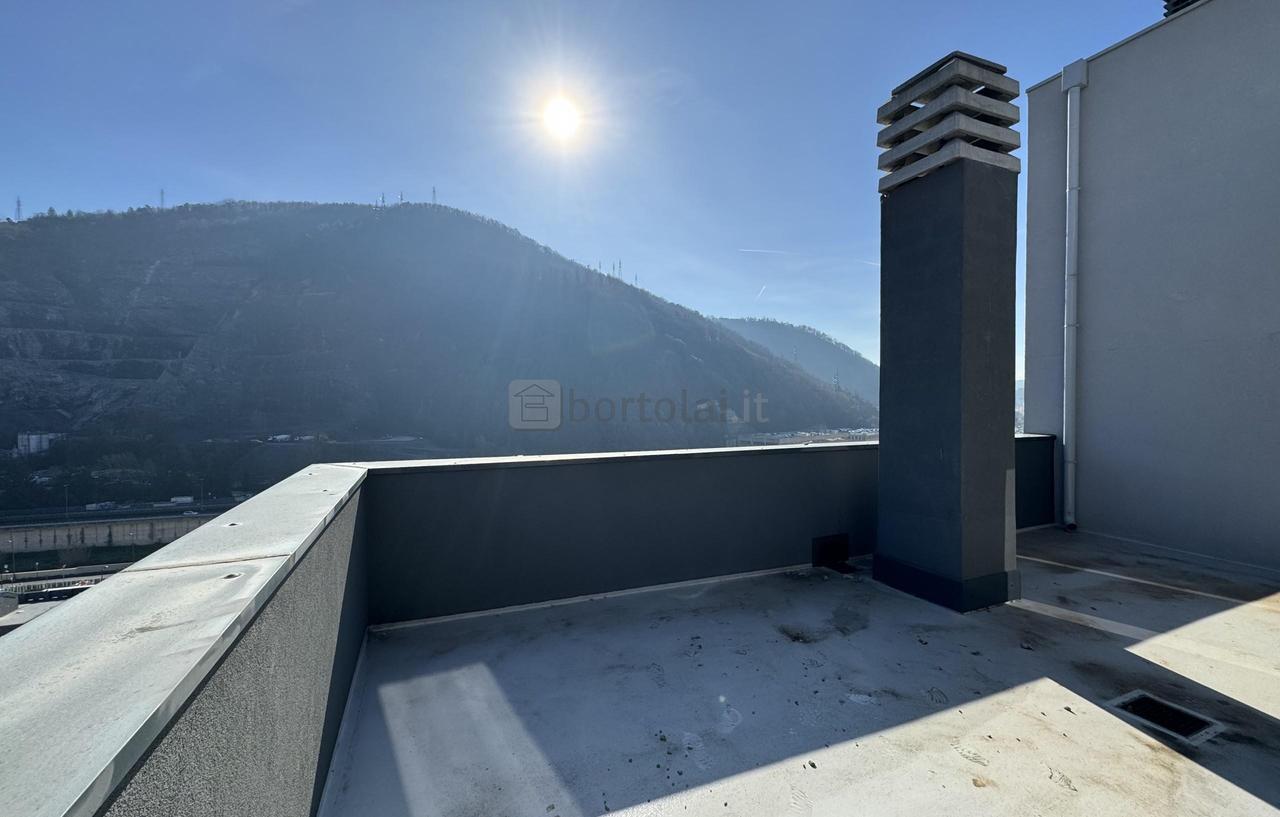 appartamento in vendita a Genova in zona Quarto dei Mille