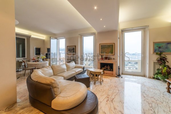 appartamento in vendita a Genova in zona Foce