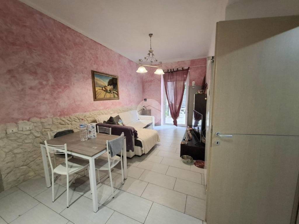 appartamento in vendita a Genova in zona Certosa