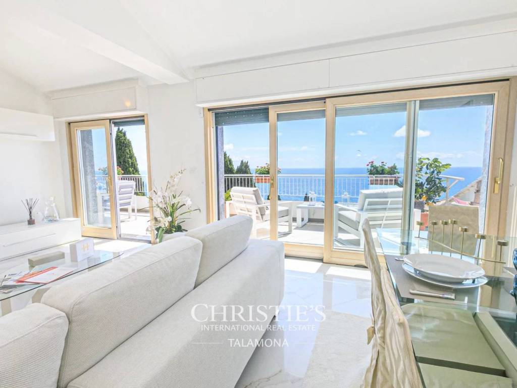 appartamento in vendita a Genova in zona Nervi