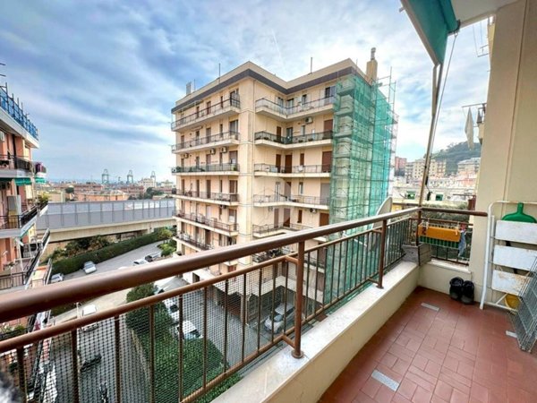 appartamento in vendita a Genova in zona Palmaro / Pra'
