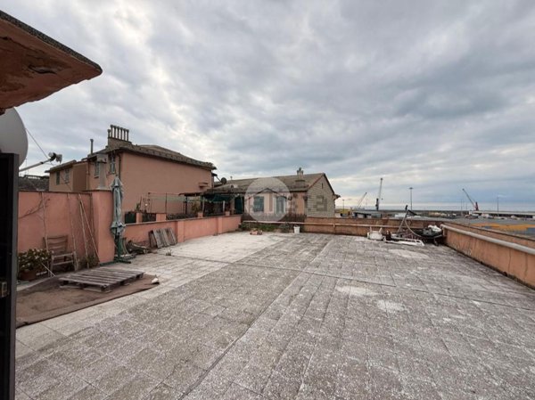 appartamento in vendita a Genova in zona Sampierdarena