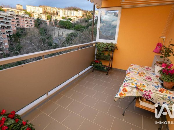 appartamento in vendita a Genova in zona Lagaccio / Granarolo