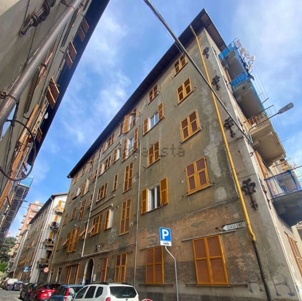 appartamento in vendita a Genova in zona Sestri Ponente