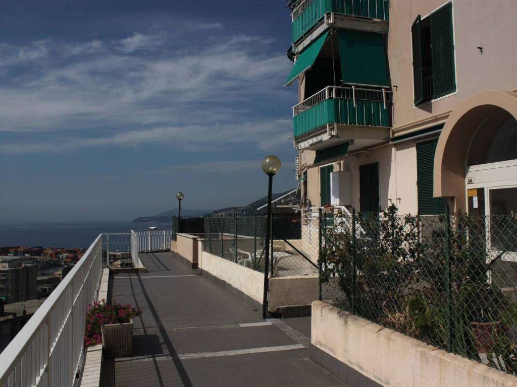 appartamento in vendita a Genova in zona Palmaro / Pra'