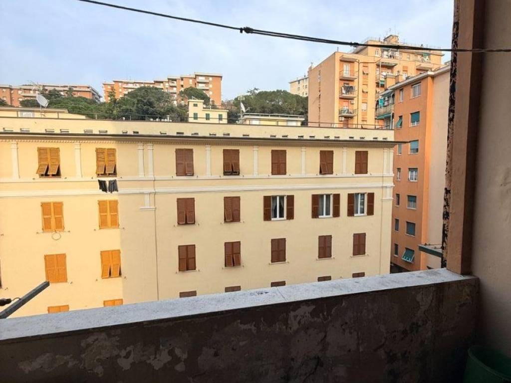 appartamento in vendita a Genova in zona Quezzi