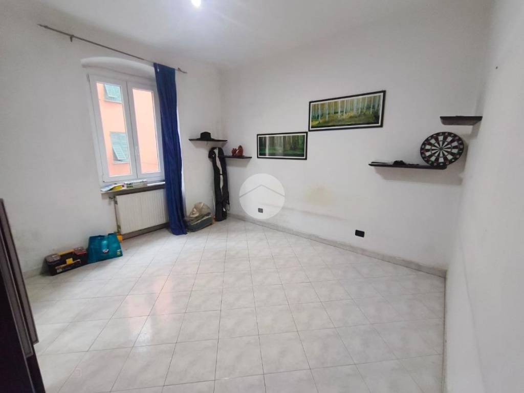 appartamento in vendita a Genova in zona Rivarolo