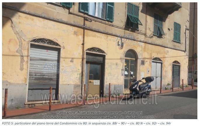 negozio in vendita a Genova in zona Quezzi