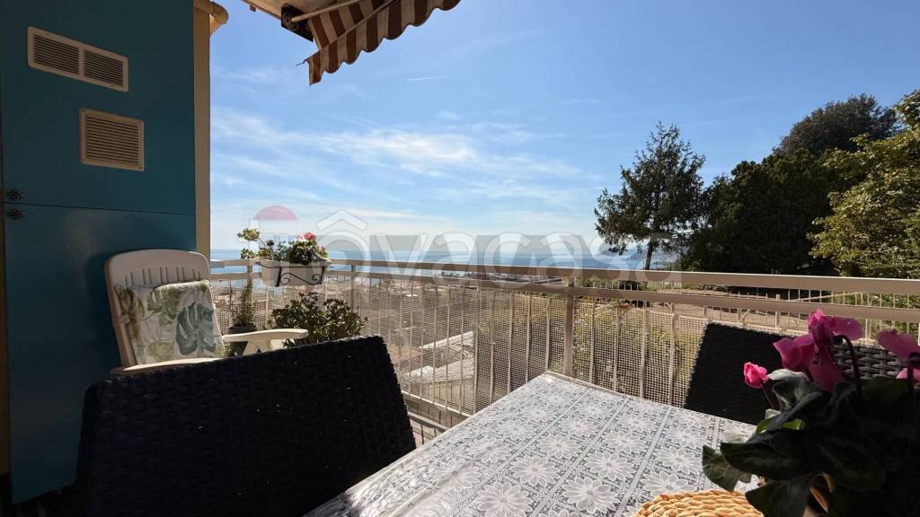 appartamento in vendita a Genova in zona Voltri