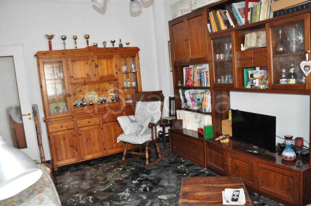 appartamento in vendita a Genova in zona Bolzaneto