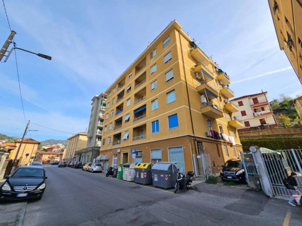 appartamento in vendita a Genova in zona Pontedecimo