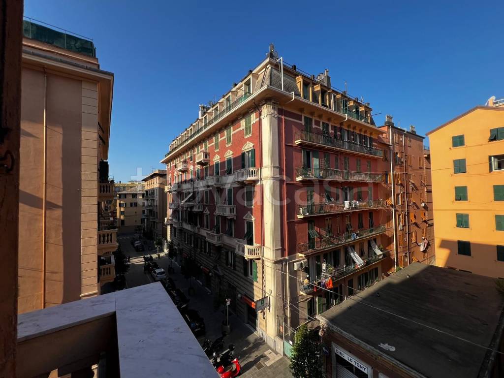 appartamento in vendita a Genova in zona Cornigliano