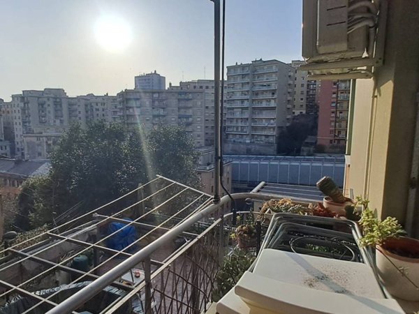 appartamento in vendita a Genova in zona Sampierdarena