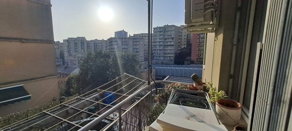 appartamento in vendita a Genova in zona Sampierdarena