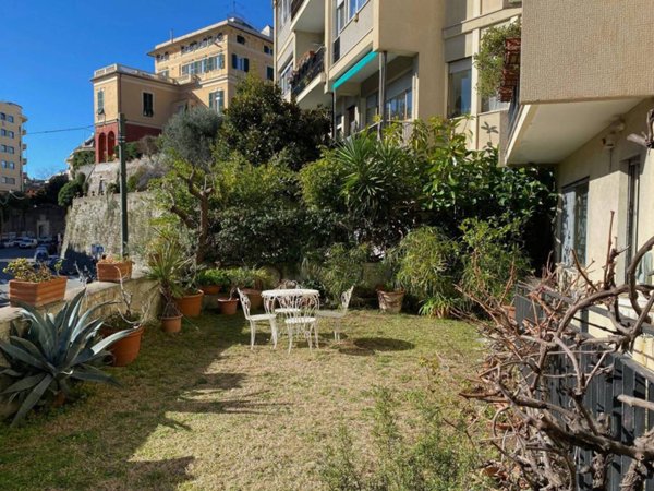 appartamento in vendita a Genova in zona Albaro