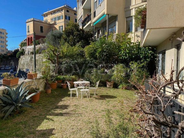 appartamento in vendita a Genova in zona Albaro