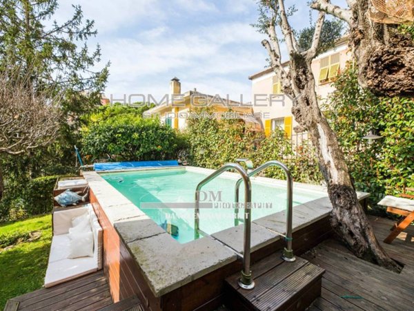 casa indipendente in vendita a Genova in zona Nervi