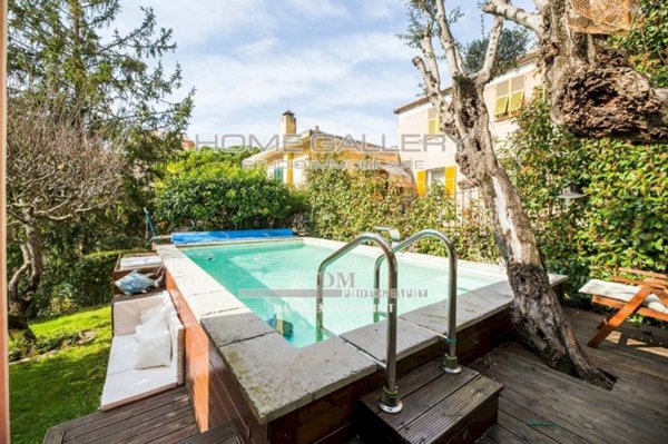 casa indipendente in vendita a Genova