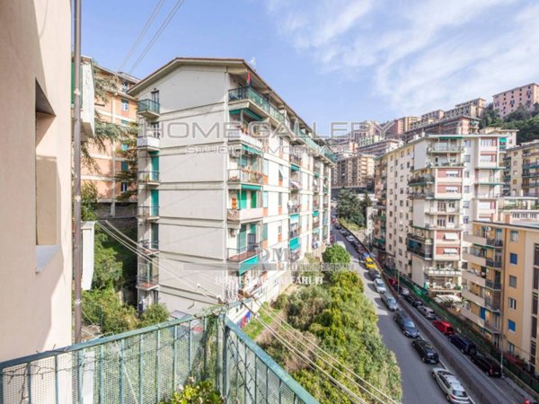 appartamento in vendita a Genova in zona Lagaccio / Granarolo