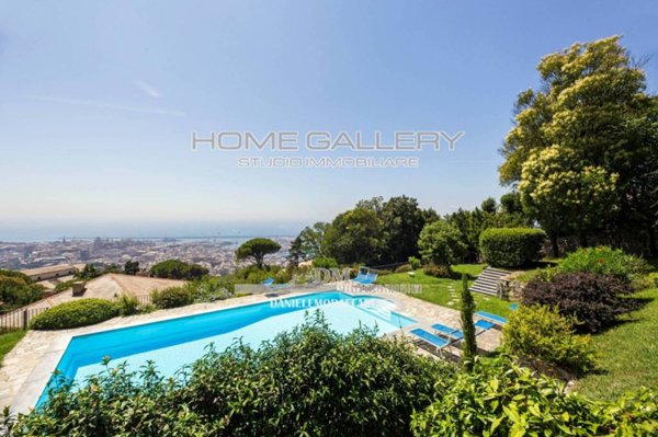 appartamento in vendita a Genova in zona Castelletto