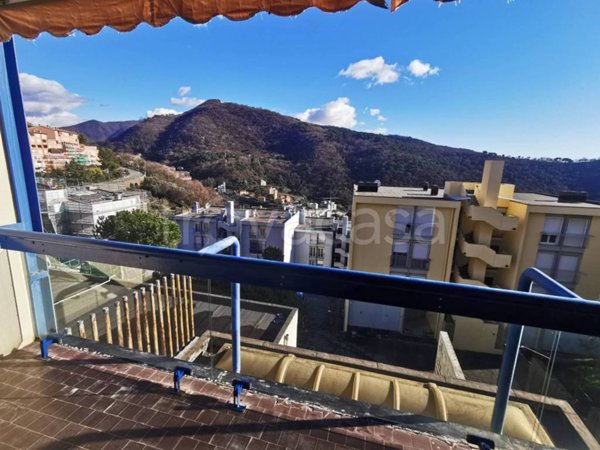 appartamento in vendita a Genova in zona San Gottardo/Sant'Eusebio